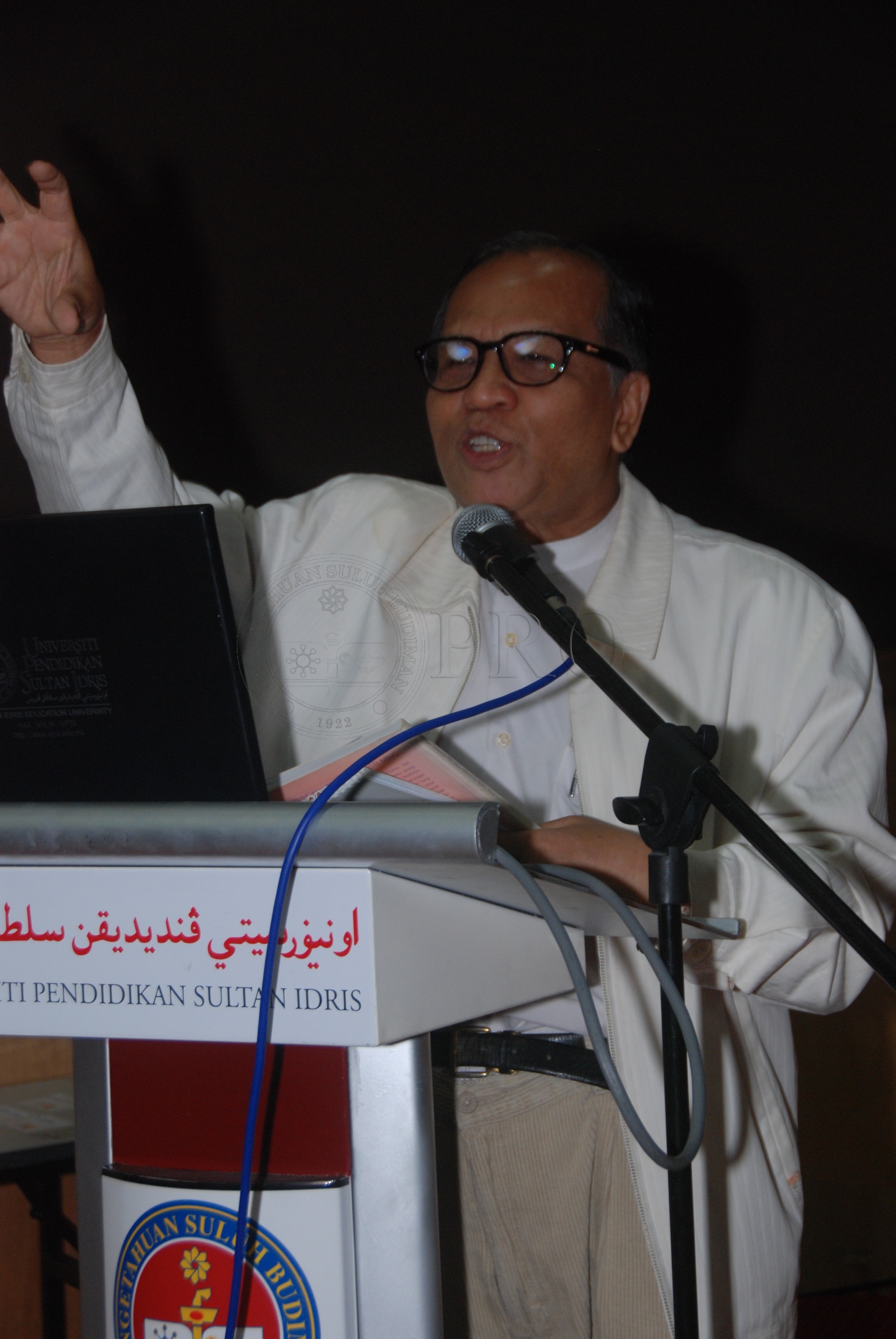 PRO 12 140 buku DSC 9677